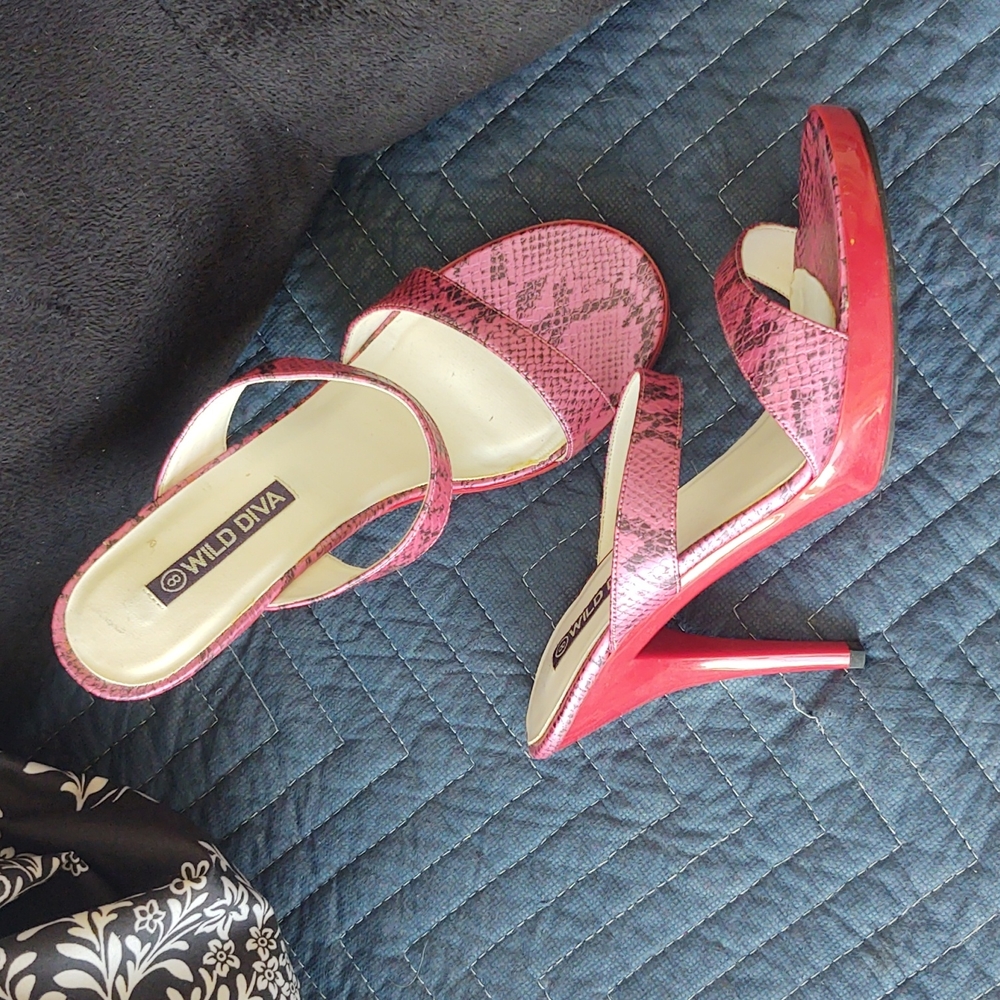 Pink snake print slip-on heels